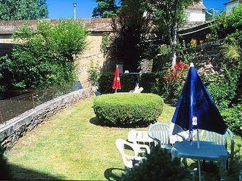 Les Chemins Francis - Modern Hotel Bagnols-les-Bains Экстерьер фото
